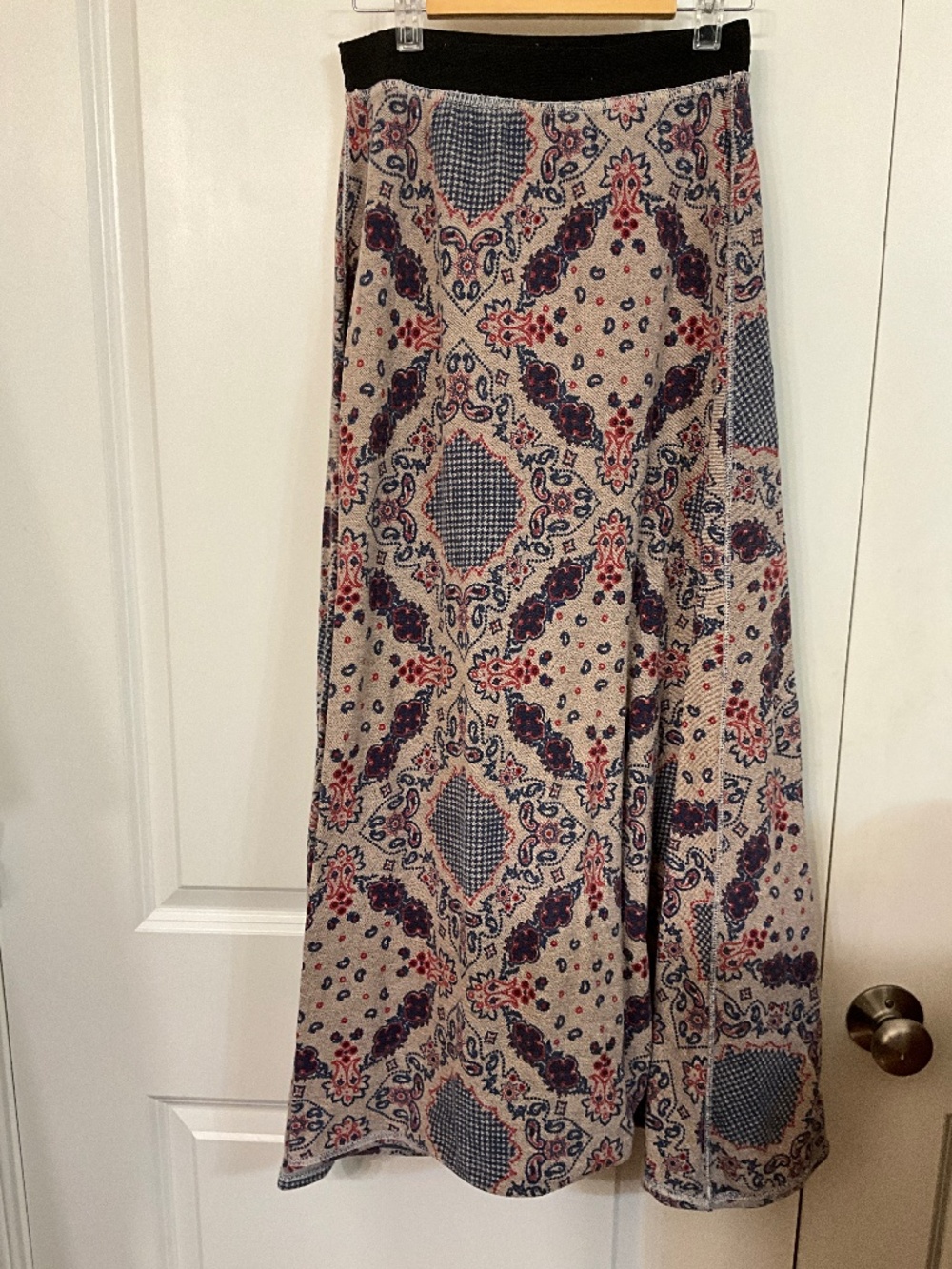 A line convertible  towel skirt  size M